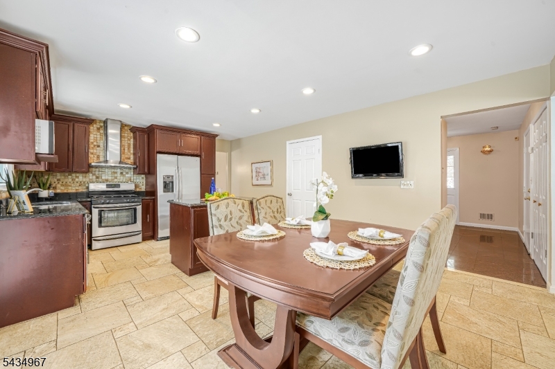 45 Holyoke Ct