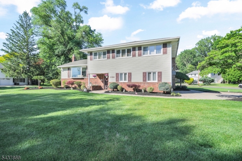 184 Andover Dr