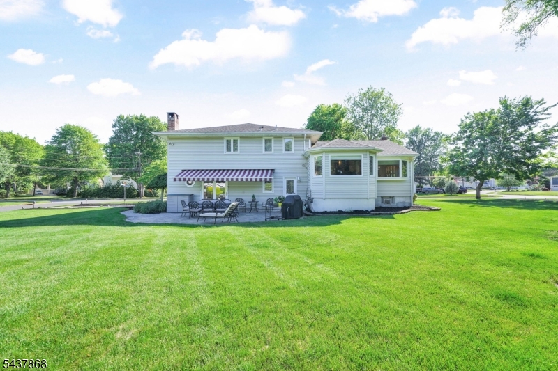 184 Andover Dr