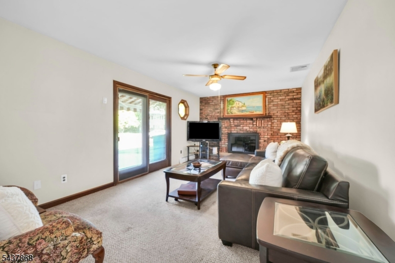 184 Andover Dr