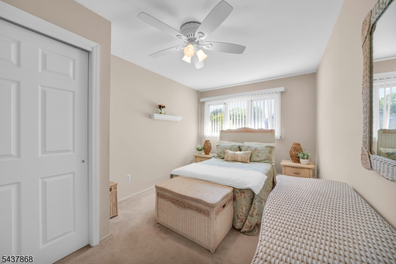184 Andover Dr
