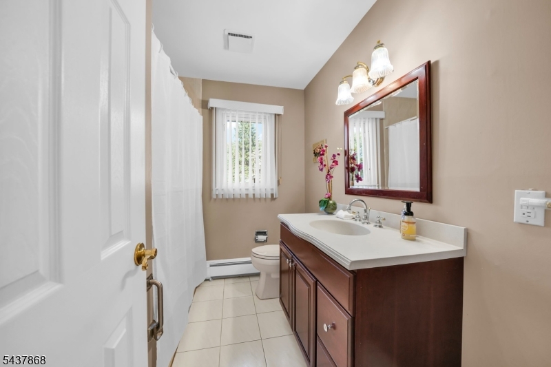 184 Andover Dr