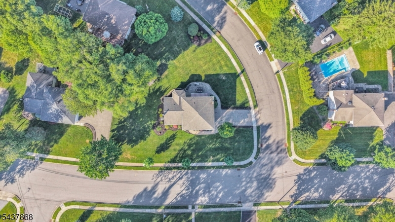 184 Andover Dr