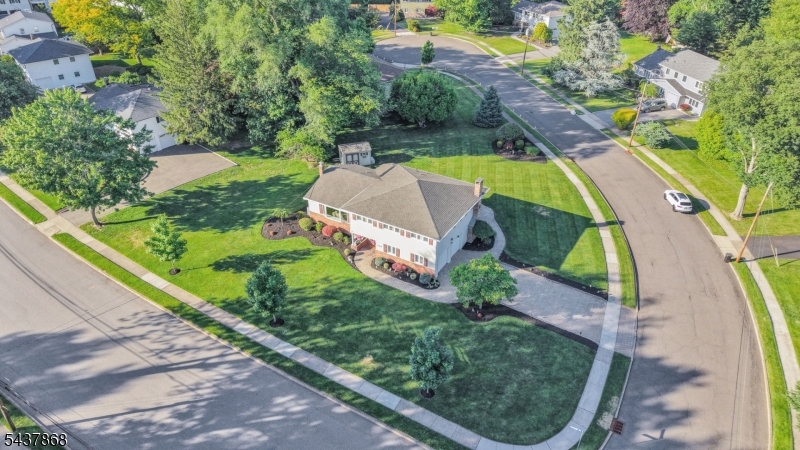 184 Andover Dr