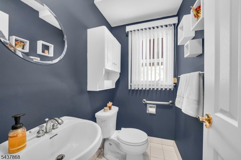 184 Andover Dr