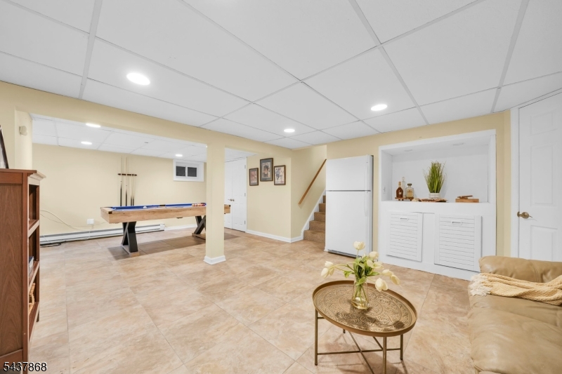 184 Andover Dr