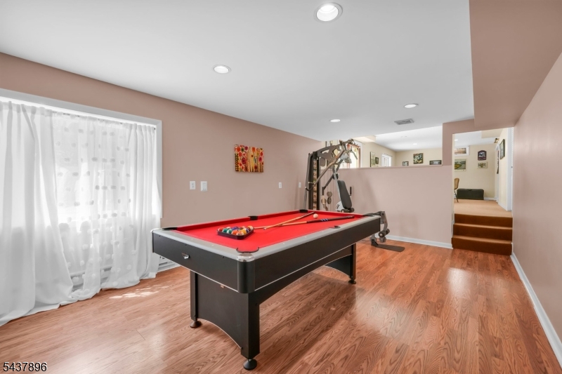 72 Agawam Dr
