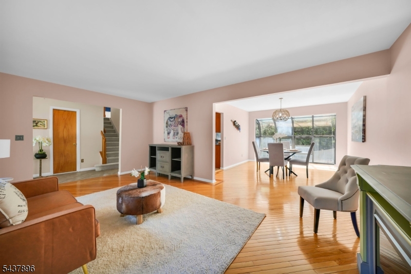 72 Agawam Dr