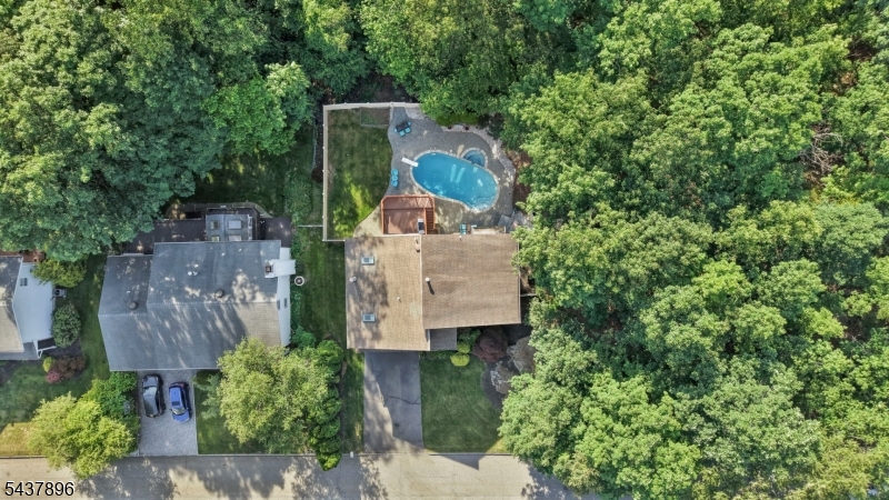 72 Agawam Dr