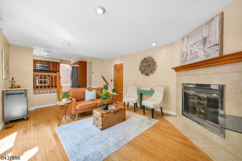 72 Agawam Dr