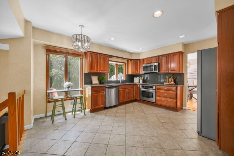 72 Agawam Dr