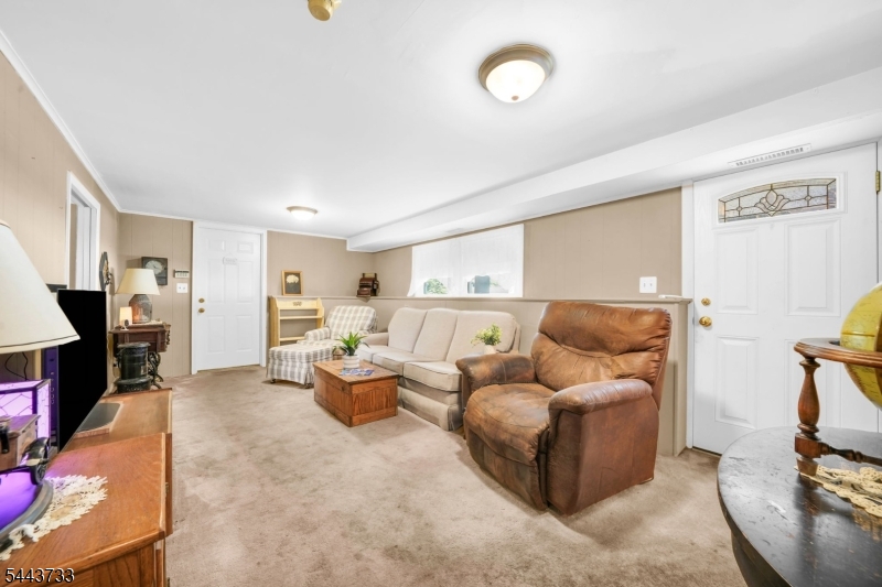 19 Lawrence Rd
