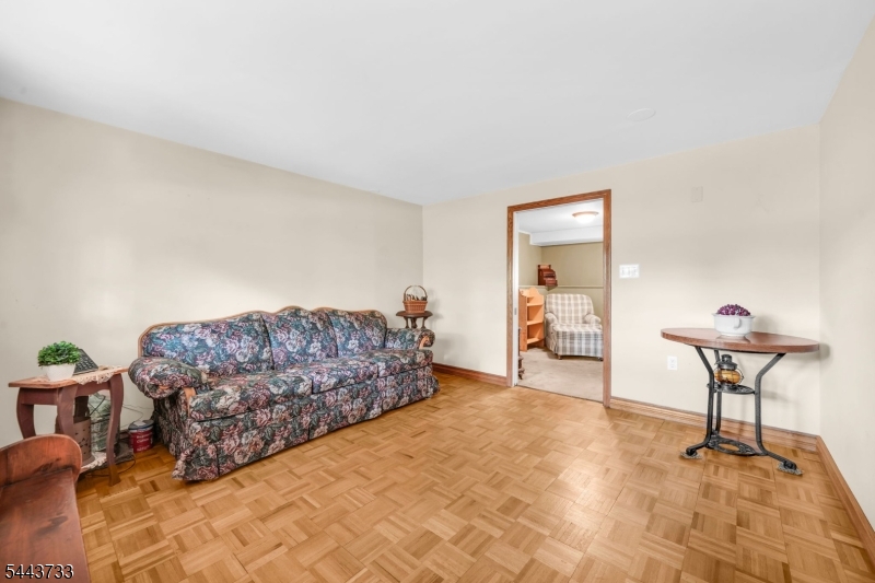 19 Lawrence Rd