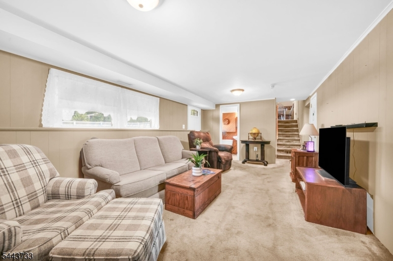 19 Lawrence Rd