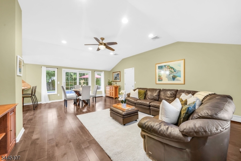 68 Fieldstone Pl