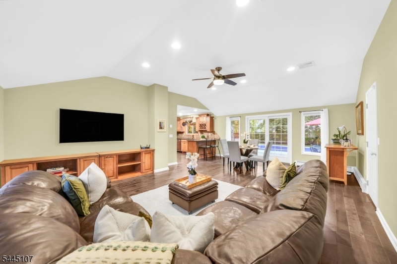 68 Fieldstone Pl