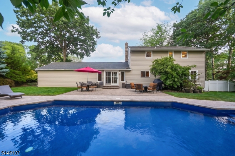 68 Fieldstone Pl