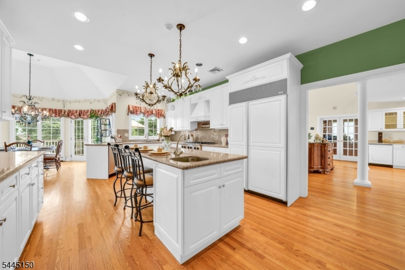 817 Peach Tree Ln