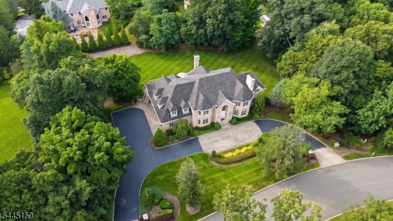 817 Peach Tree Ln