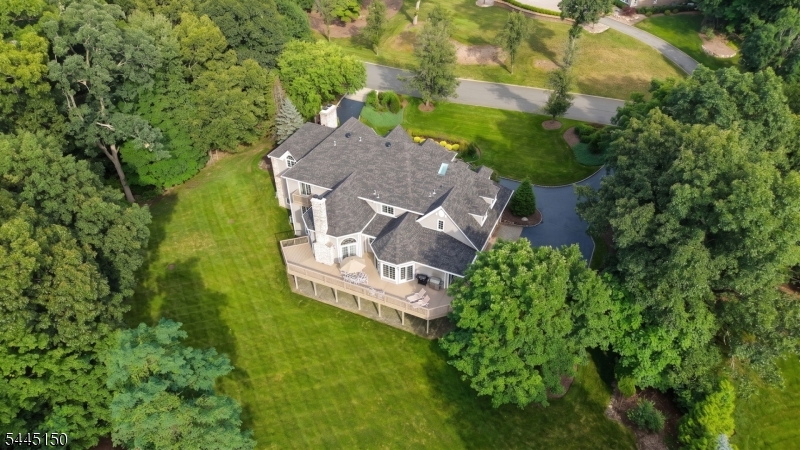 817 Peach Tree Ln