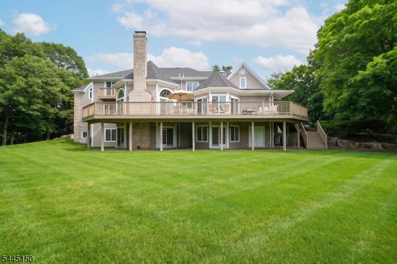 817 Peach Tree Ln