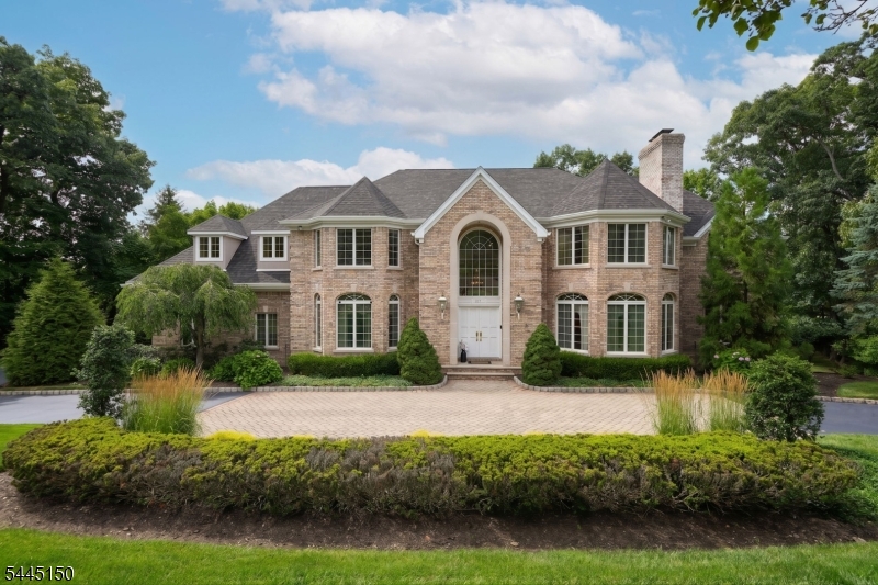 817 Peach Tree Ln