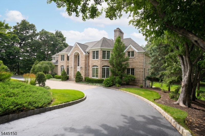 817 Peach Tree Ln