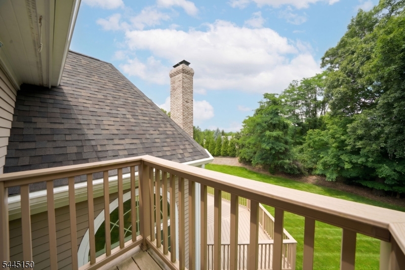 817 Peach Tree Ln
