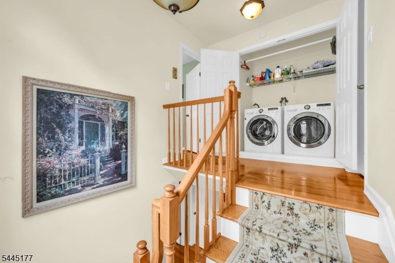 15 Nuthatcher Ct