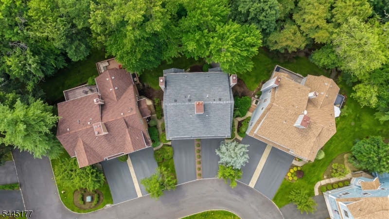 15 Nuthatcher Ct