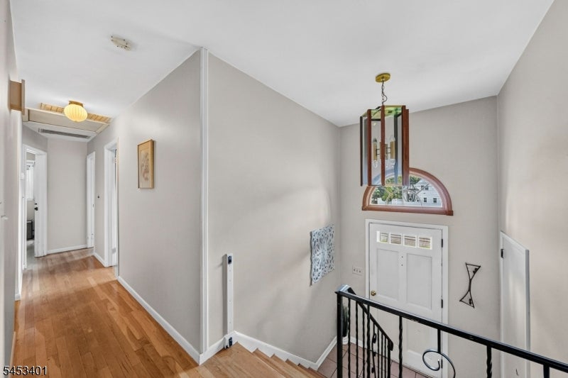 13 Friar Way