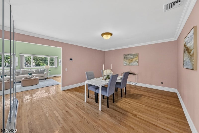 163 Oldham Rd