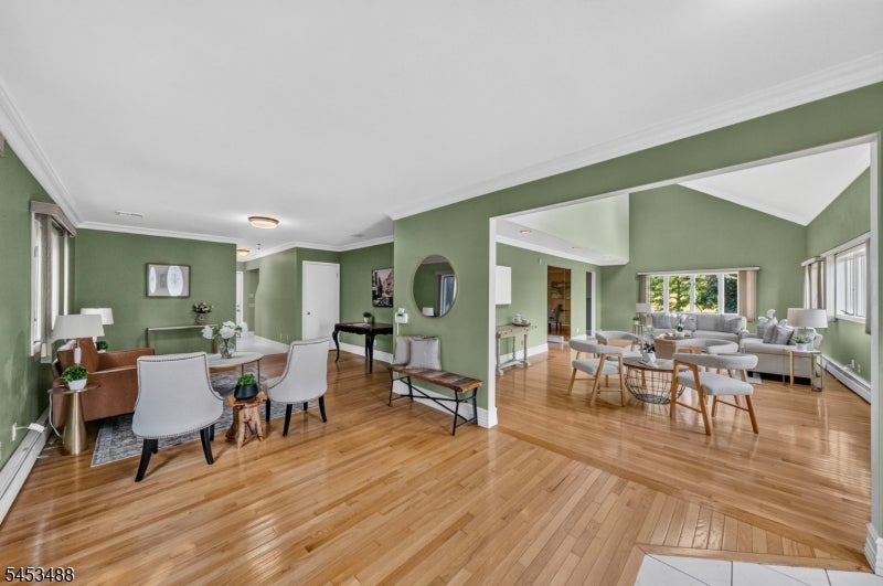 163 Oldham Rd