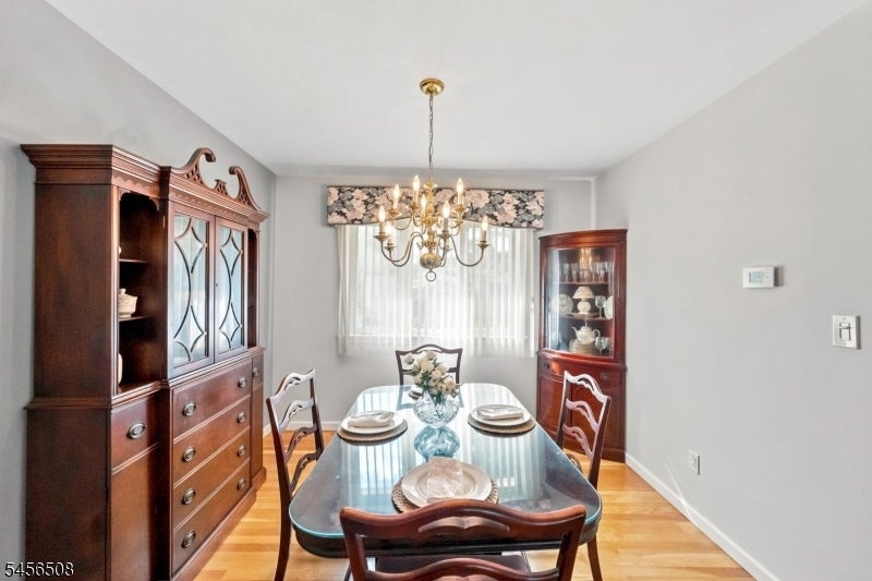 33 Waling Dr