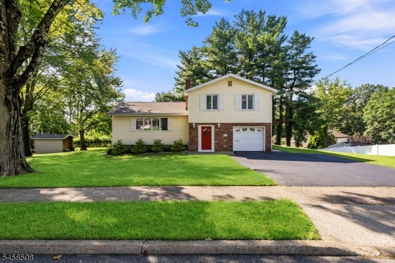 33 Waling Dr