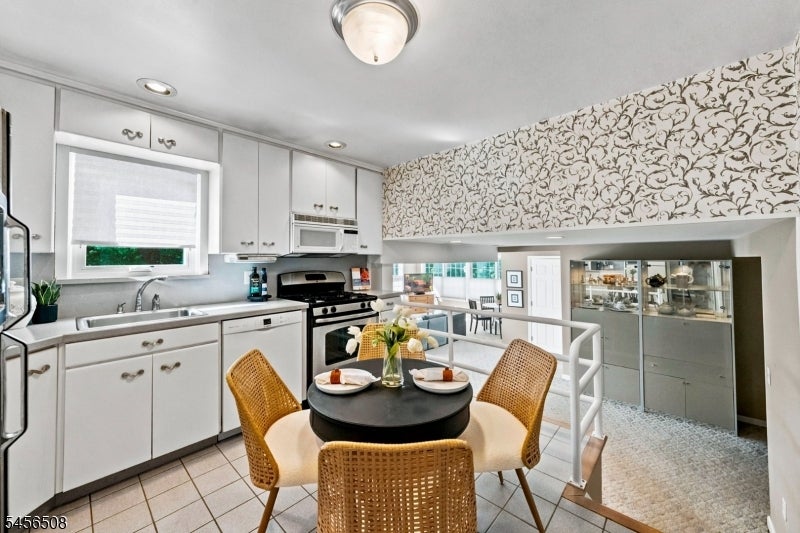 33 Waling Dr