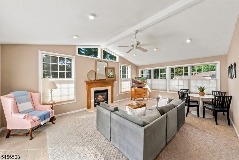 33 Waling Dr