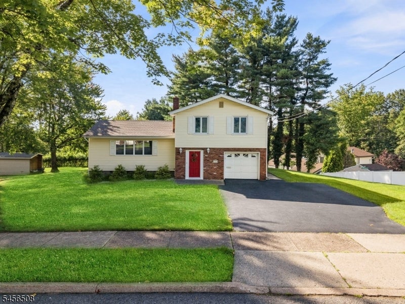 33 Waling Dr