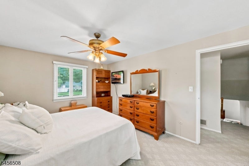 33 Waling Dr