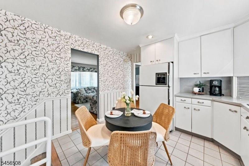 33 Waling Dr