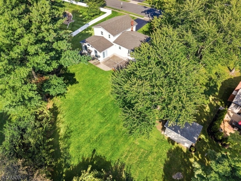 33 Waling Dr