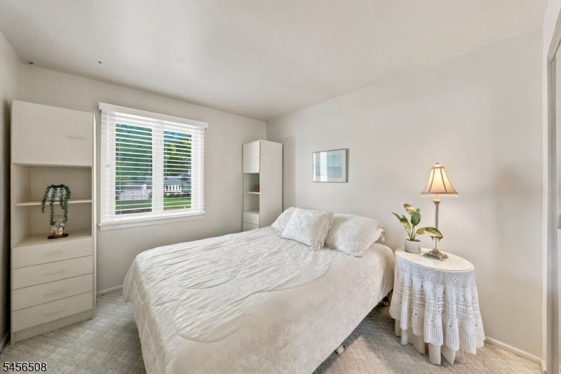 33 Waling Dr