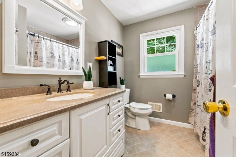 18 Fox Hollow Ct