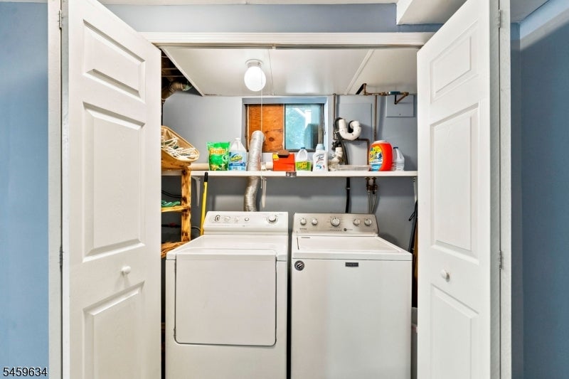 18 Fox Hollow Ct