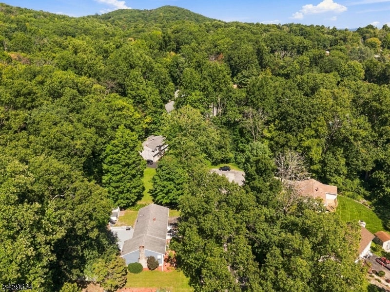 18 Fox Hollow Ct