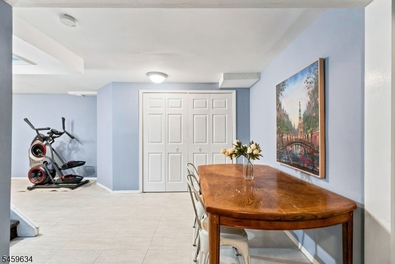 18 Fox Hollow Ct