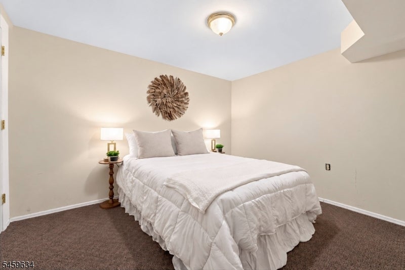 18 Fox Hollow Ct