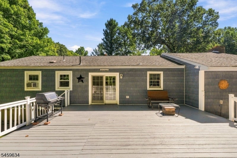 18 Fox Hollow Ct