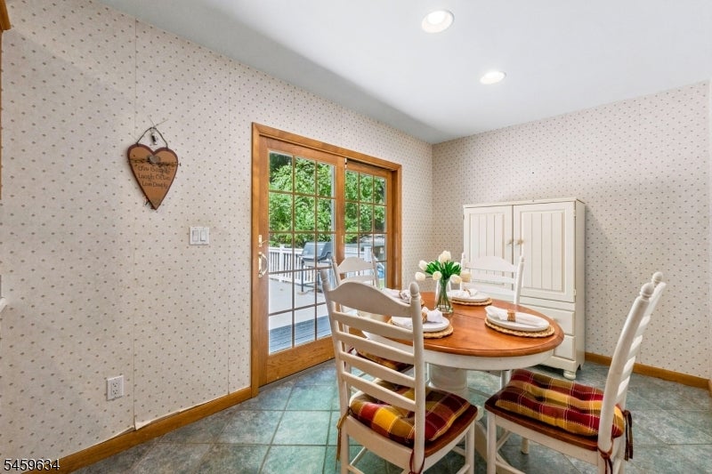 18 Fox Hollow Ct