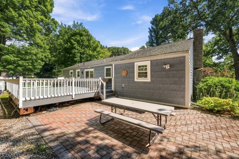 18 Fox Hollow Ct